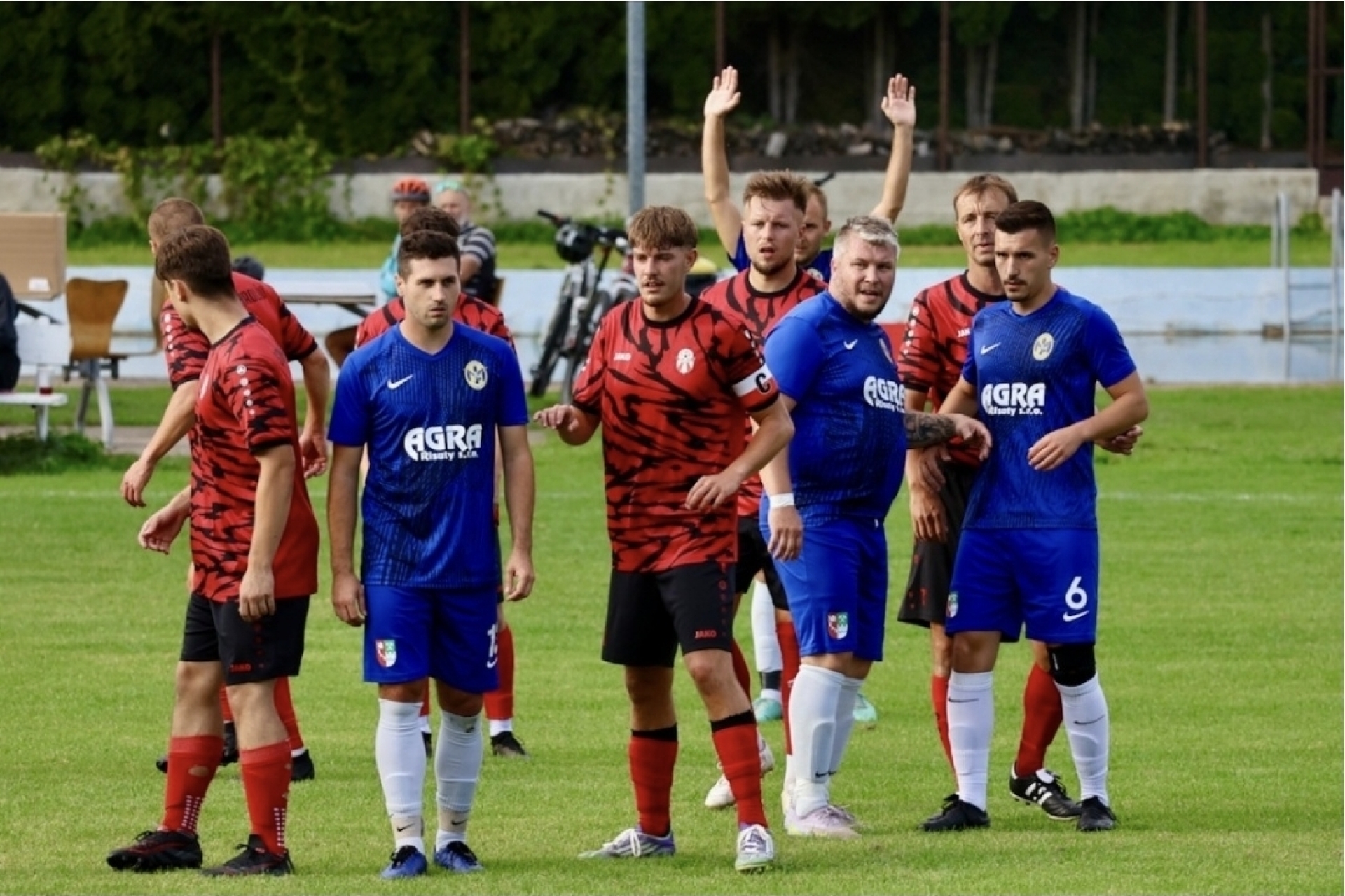 Dominantní Olovnice a Družec ve venkovních zápasech